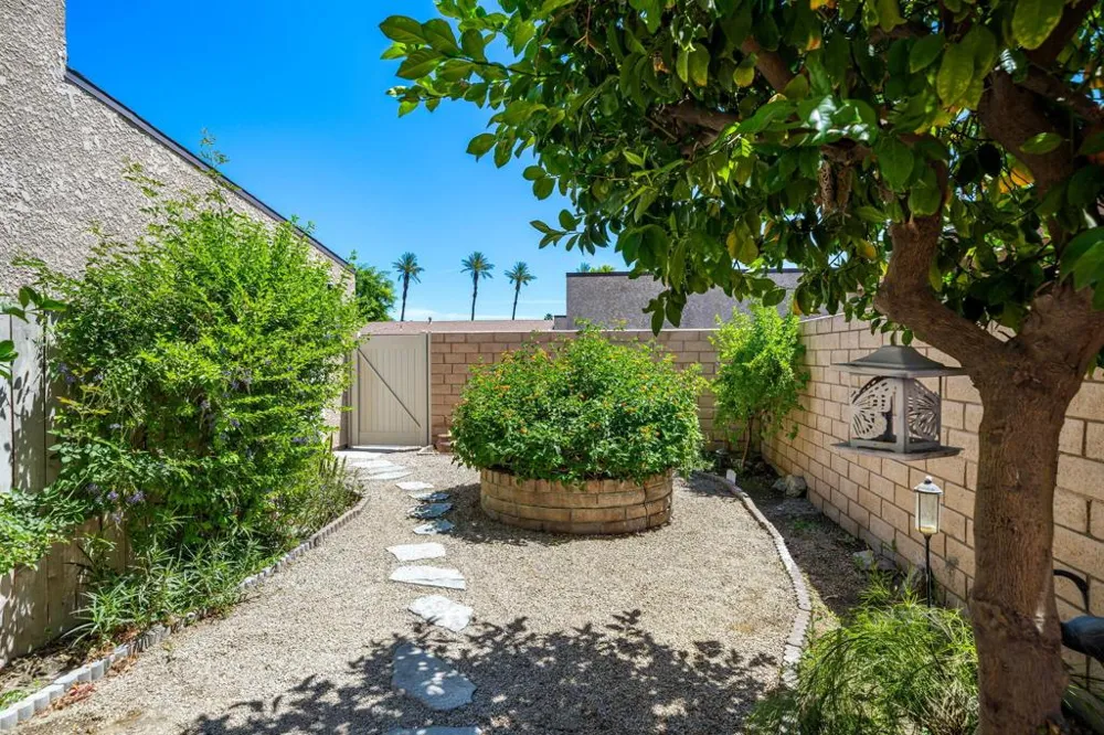 74185 Catalina Way Palm Desert, CA 92260