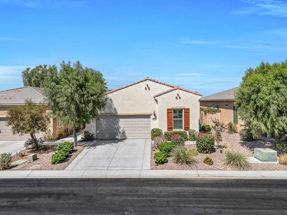 38469 Camino Aguacero Indio, CA 92203