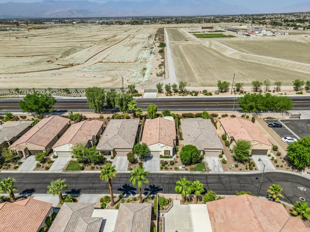 38469 Camino Aguacero Indio, CA 92203