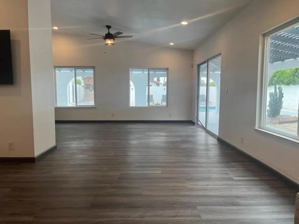 1233 E Via Escuela Palm Springs, CA 92262