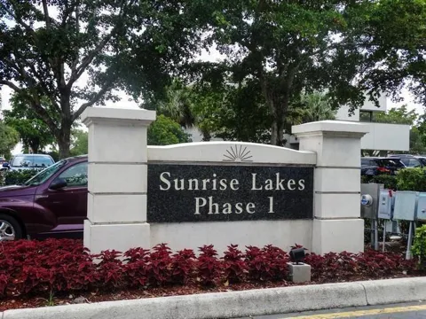 8101 S Sunrise Lakes Drive #204