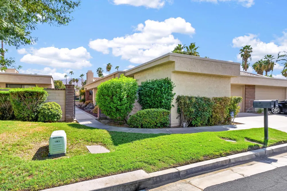 7503 Paseo Azulejo Palm Springs, CA 92264