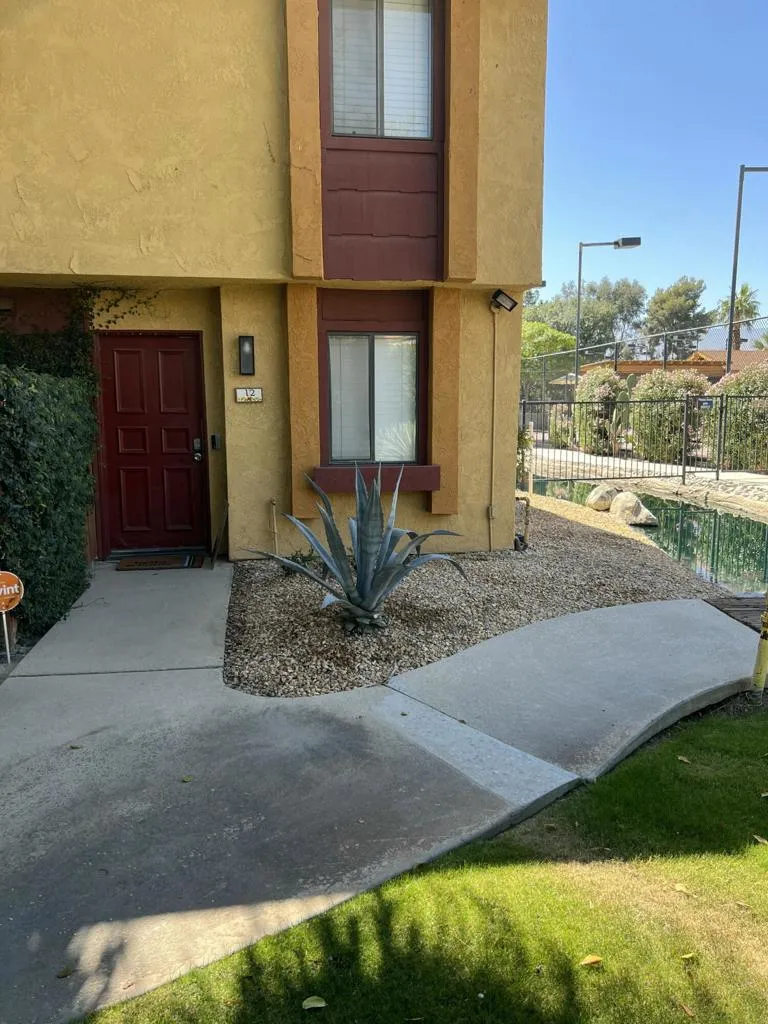 48255 Monroe Street #12 Indio, CA 92201