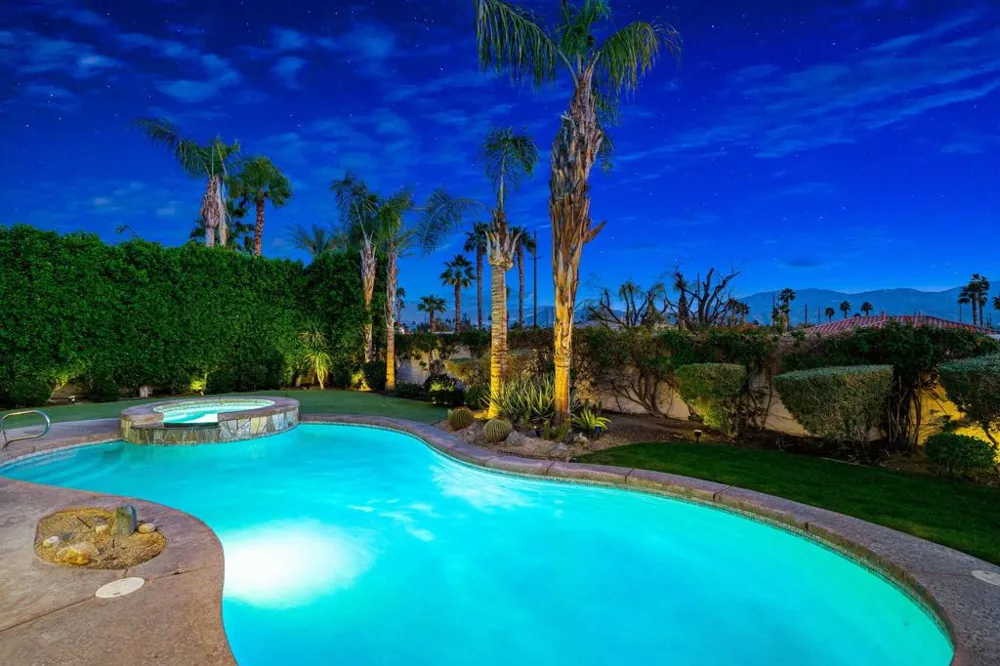 33 Calle La Reina Rancho Mirage, CA 92270