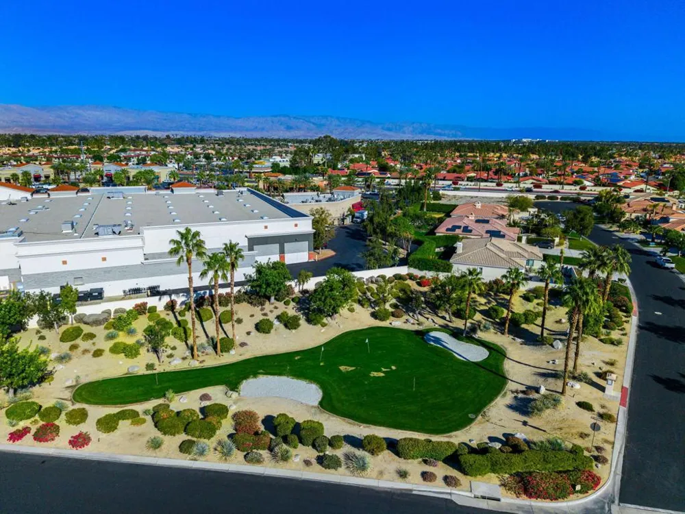 33 Calle La Reina Rancho Mirage, CA 92270