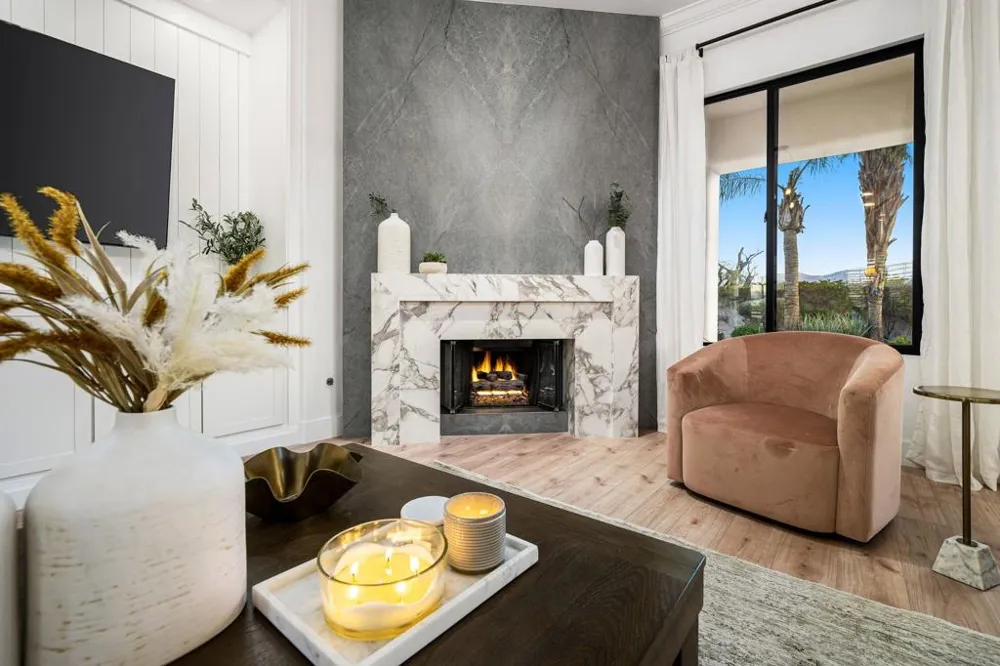 33 Calle La Reina Rancho Mirage, CA 92270