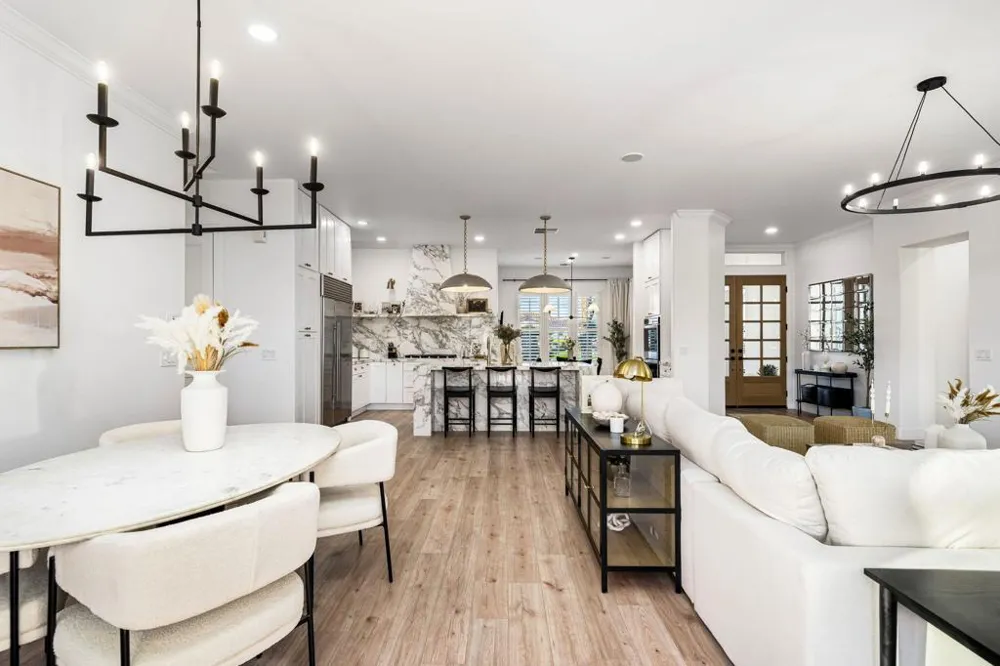 33 Calle La Reina Rancho Mirage, CA 92270