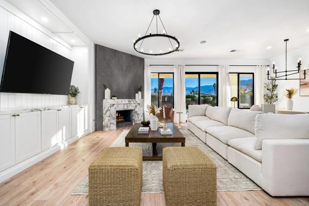 33 Calle La Reina Rancho Mirage, CA 92270