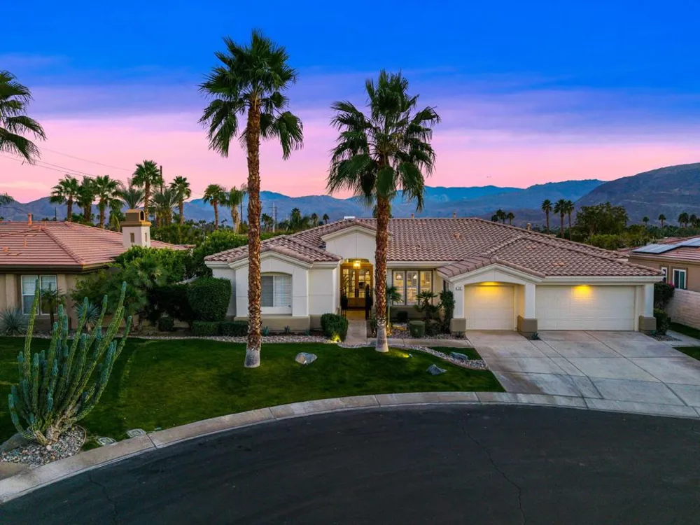 33 Calle La Reina Rancho Mirage, CA 92270