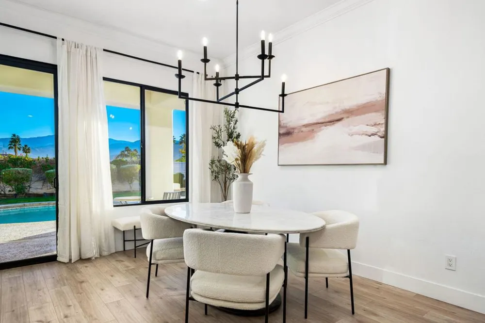 33 Calle La Reina Rancho Mirage, CA 92270