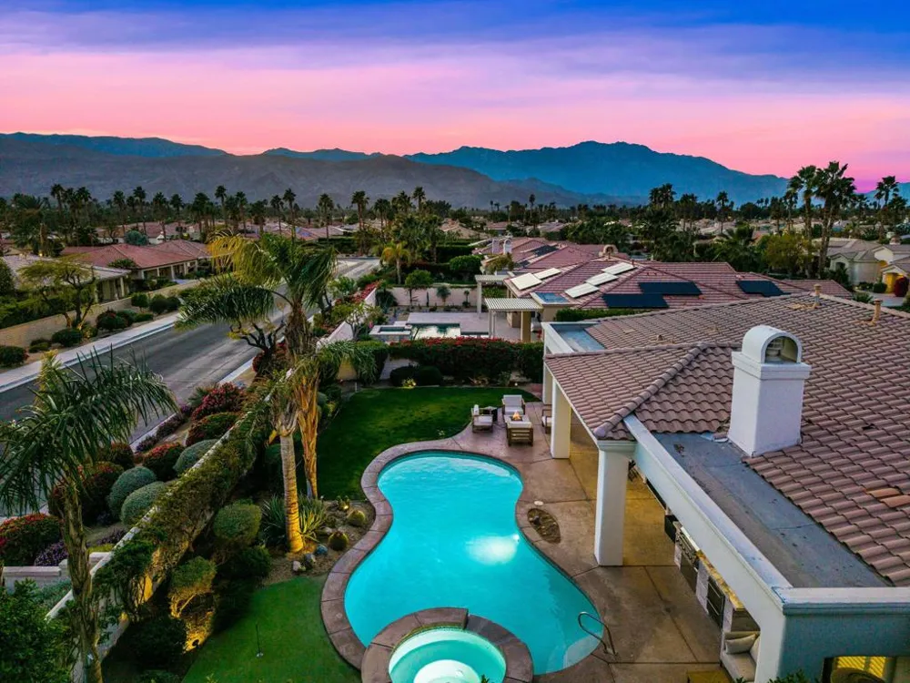 33 Calle La Reina Rancho Mirage, CA 92270
