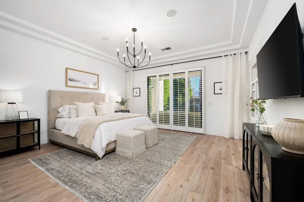 33 Calle La Reina Rancho Mirage, CA 92270
