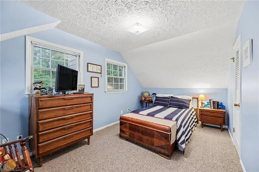 329 Pine Road Eden, NC 27288
