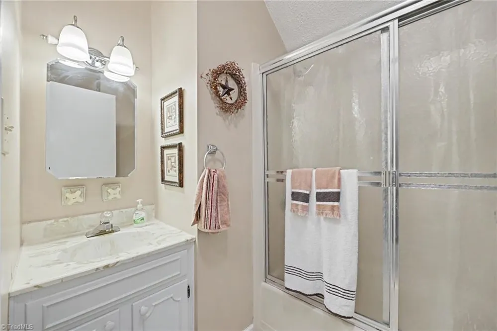 329 Pine Road Eden, NC 27288