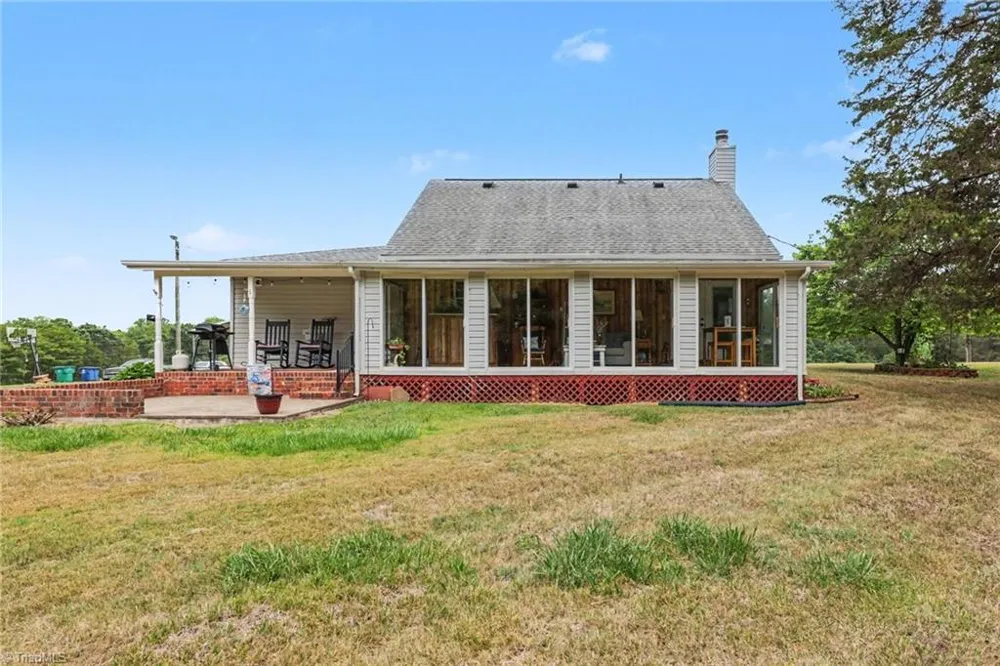 329 Pine Road Eden, NC 27288