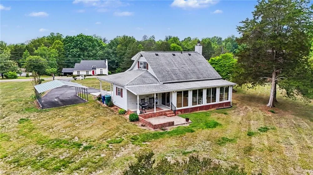 329 Pine Road Eden, NC 27288