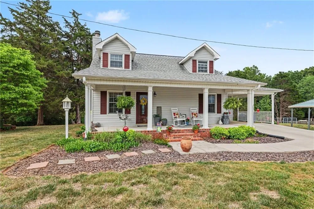 329 Pine Road Eden, NC 27288