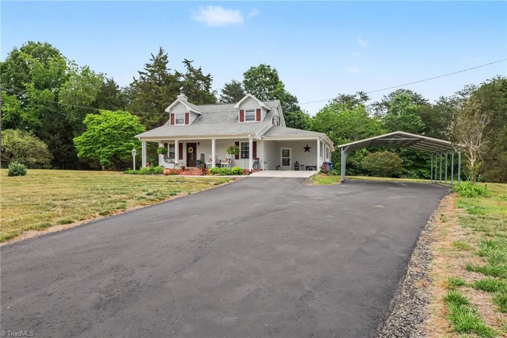 329 Pine Road Eden, NC 27288