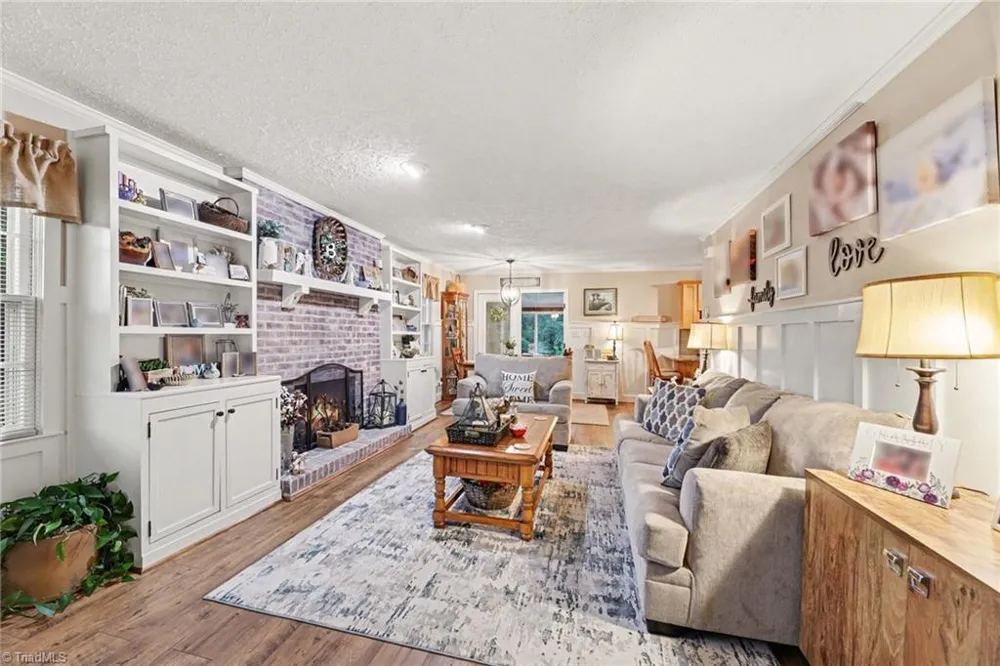329 Pine Road Eden, NC 27288