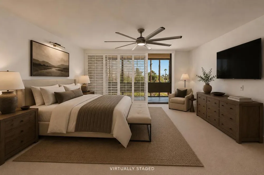 1630 La Reina Way #3c Palm Springs, CA 92264