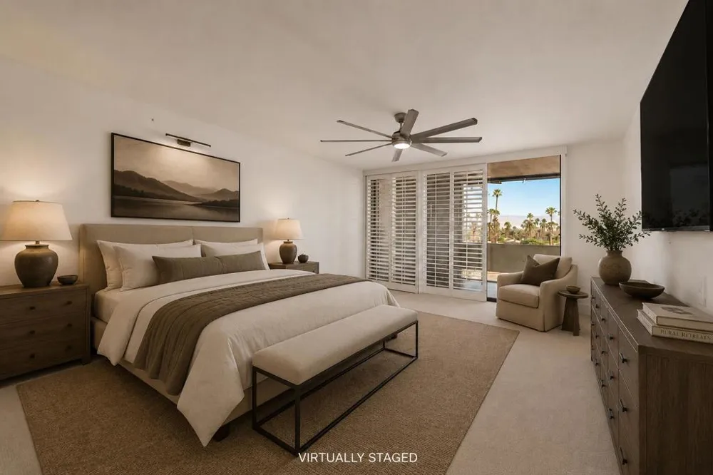 1630 La Reina Way #3c Palm Springs, CA 92264