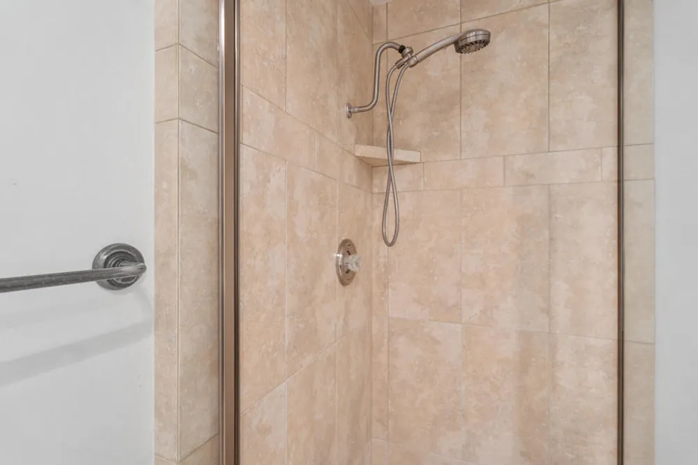 1630 La Reina Way #3c Palm Springs, CA 92264