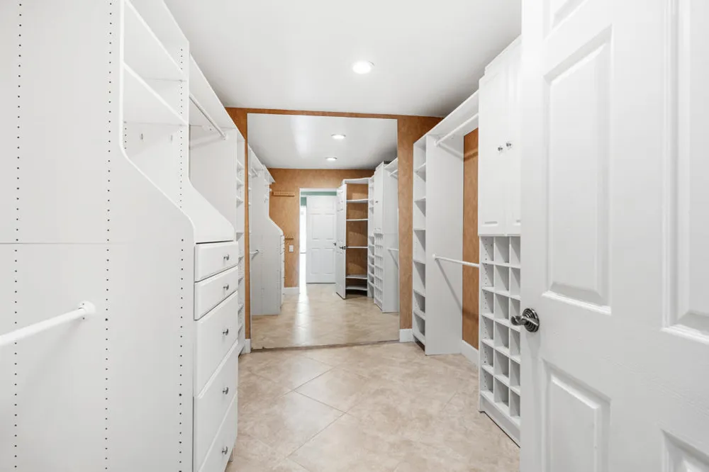 1630 La Reina Way #3c Palm Springs, CA 92264