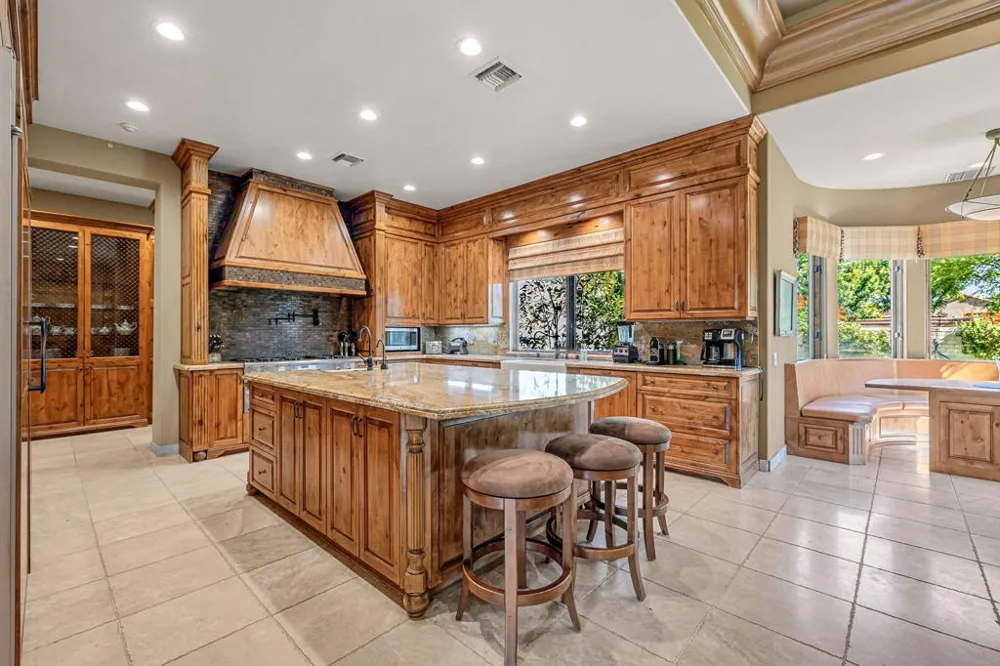 2 Strauss Terrace Rancho Mirage, CA 92270