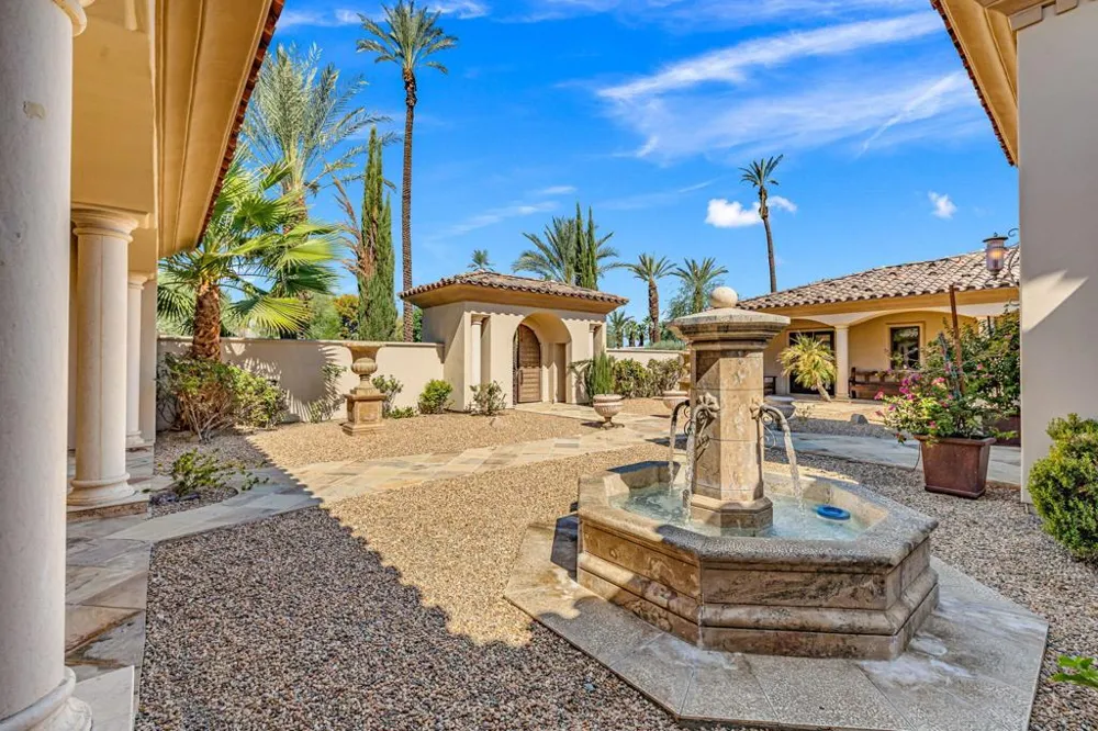 2 Strauss Terrace Rancho Mirage, CA 92270