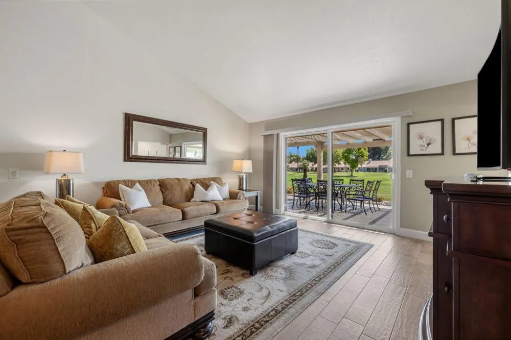 41930 Jupiter Hills Court Palm Desert, CA 92211