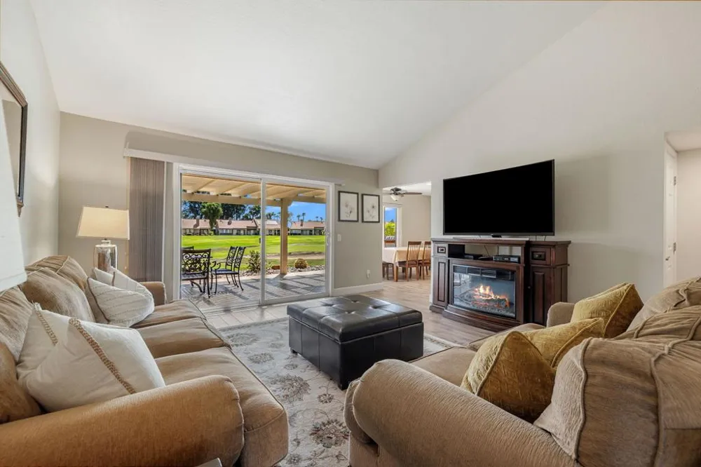 41930 Jupiter Hills Court Palm Desert, CA 92211