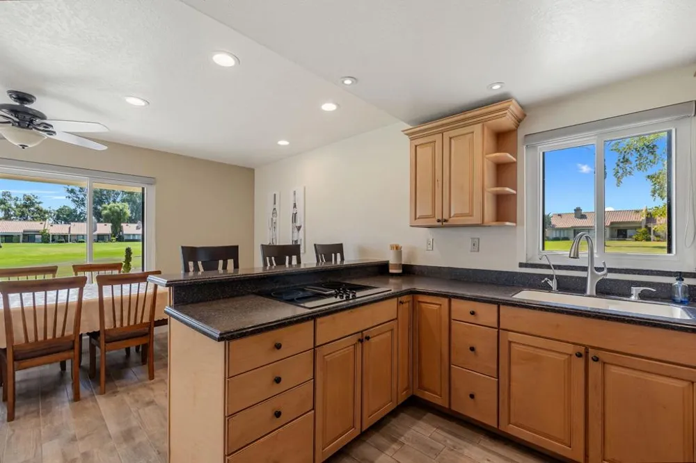 41930 Jupiter Hills Court Palm Desert, CA 92211