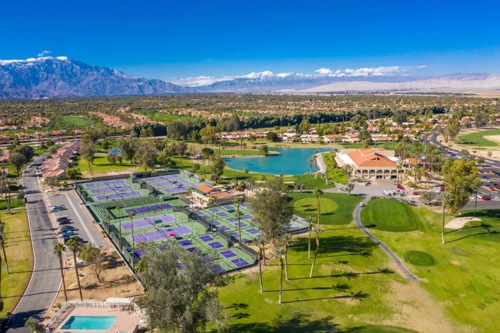 41930 Jupiter Hills Court Palm Desert, CA 92211