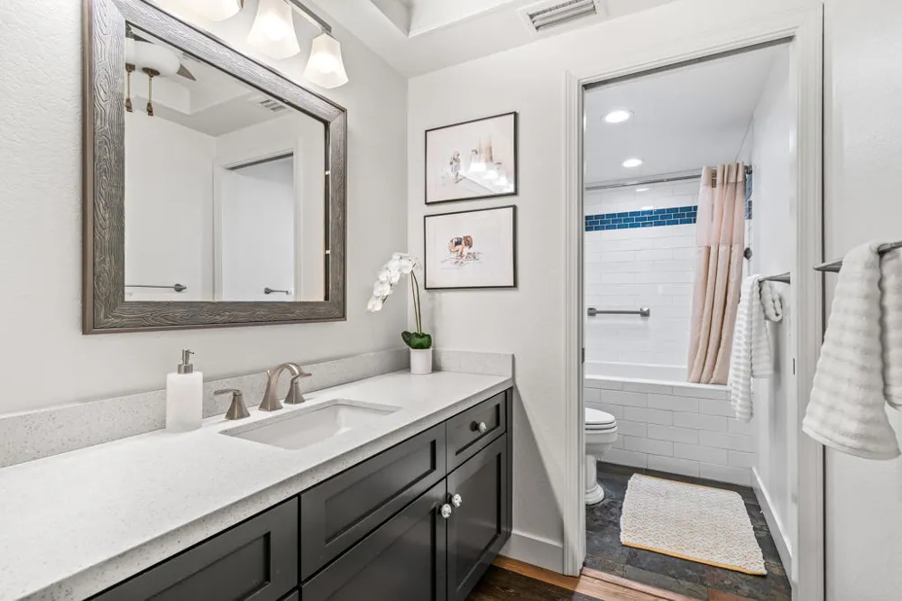 82 Conejo Circle Palm Desert, CA 92260