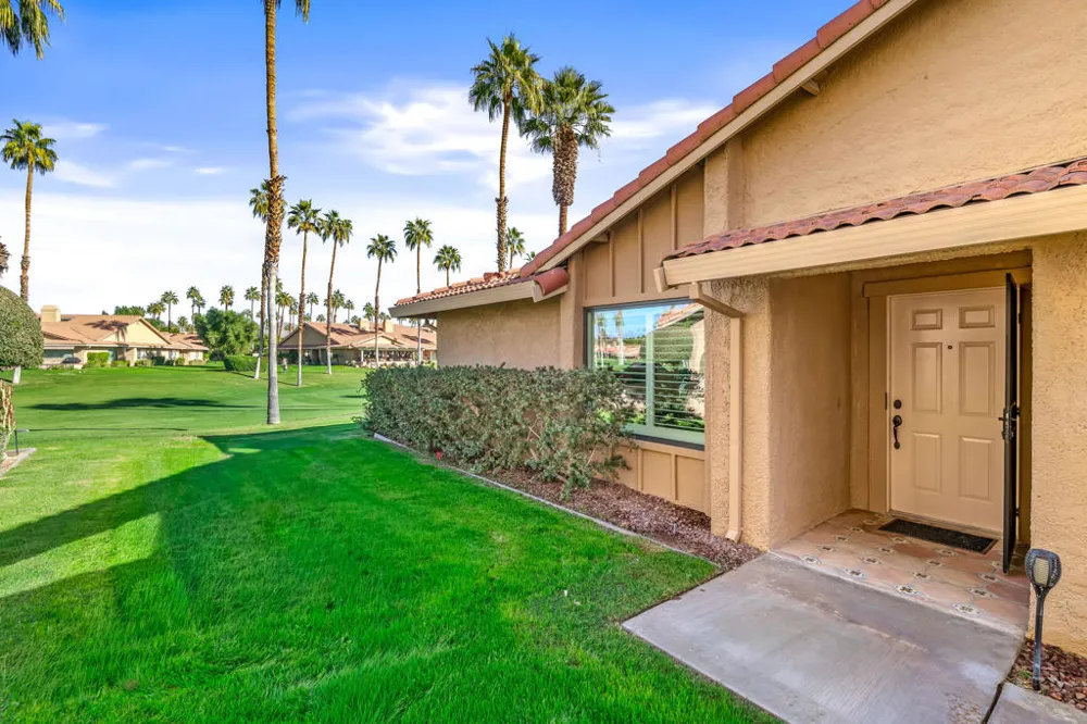 82 Conejo Circle Palm Desert, CA 92260