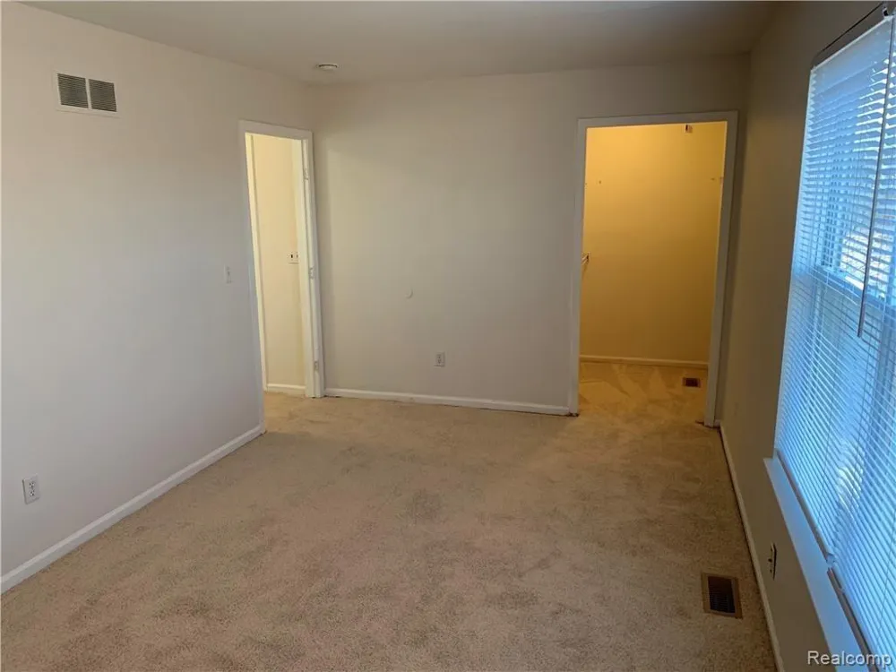 4783 Hickory Pointe Pittsfield Charter Township, MI 48197