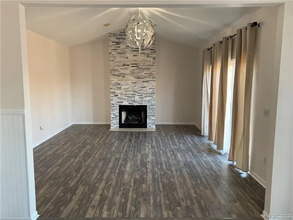 4783 Hickory Pointe Pittsfield Charter Township, MI 48197