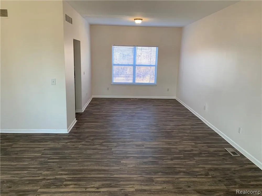 4783 Hickory Pointe Pittsfield Charter Township, MI 48197