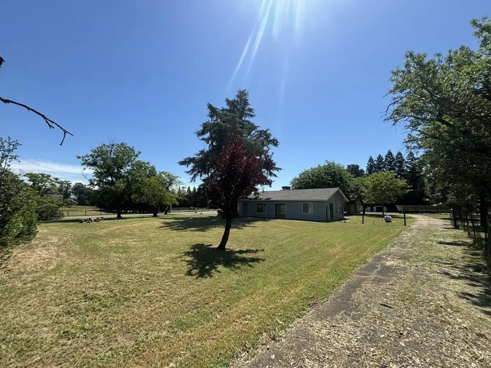 5050 Bo Peep Lane Redding, CA 96002
