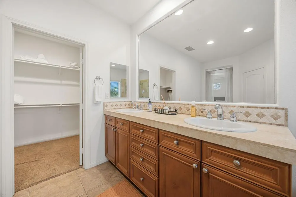 6355 Via Stasera Palm Desert, CA 92260