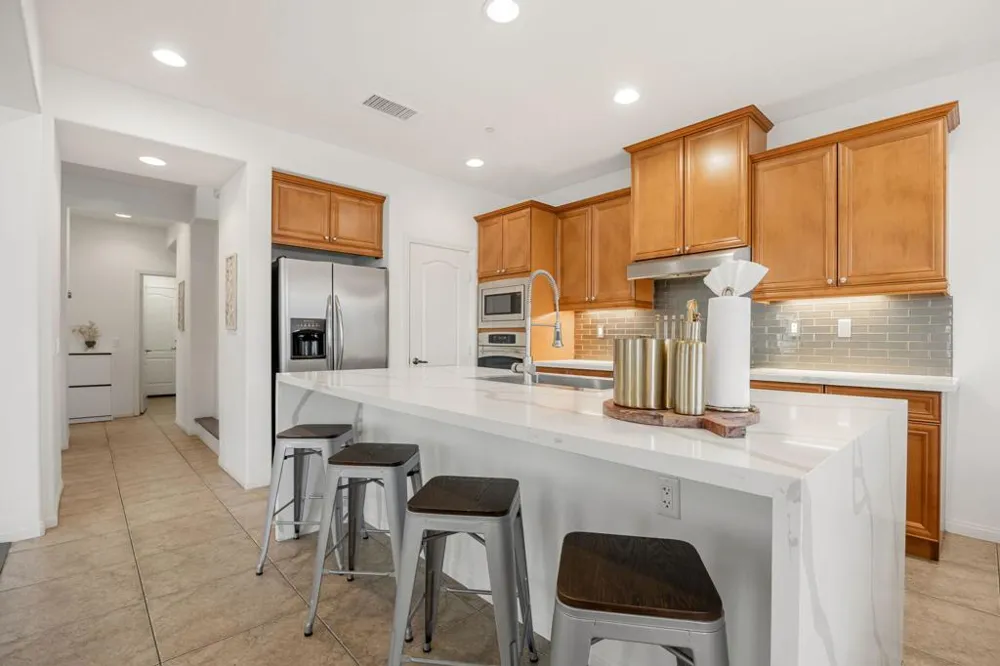 6355 Via Stasera Palm Desert, CA 92260