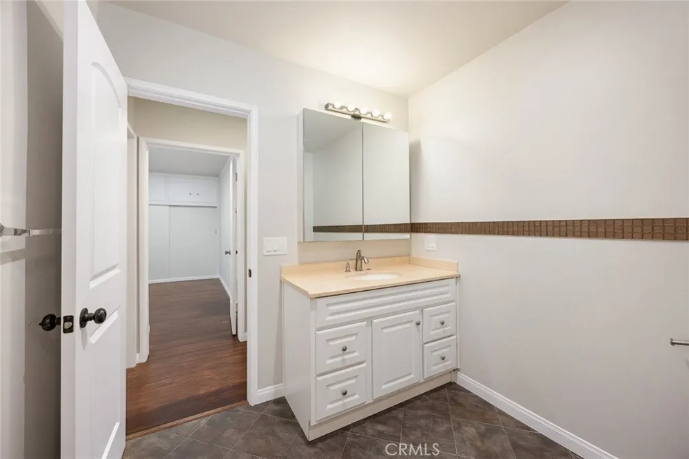 721 W Hellman Alhambra, CA 91803