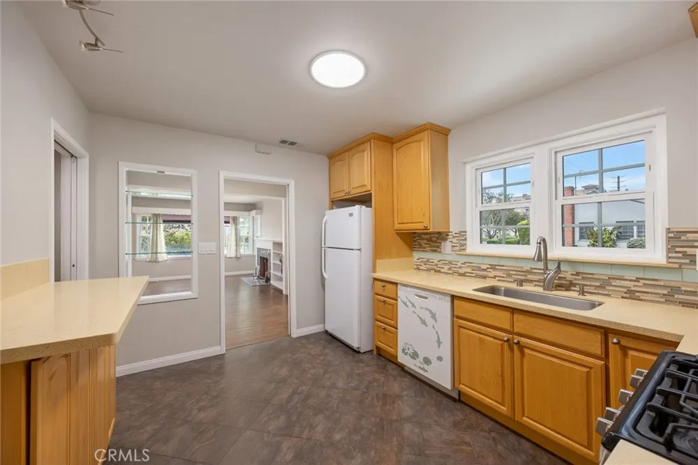 721 W Hellman Alhambra, CA 91803