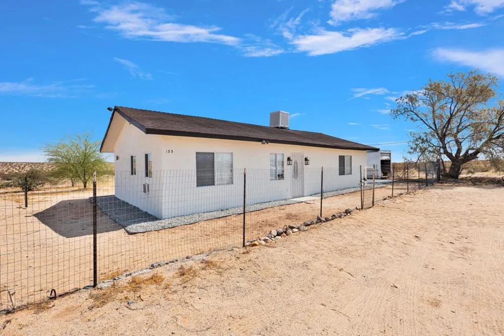 133 Cascade Road Joshua Tree, CA 92252