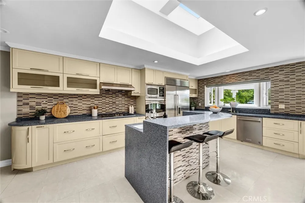 81 Royal Saint George Road Newport Beach, CA 92660