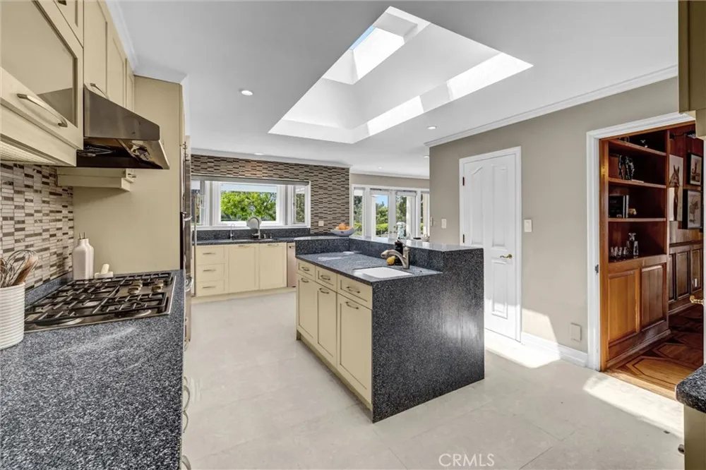 81 Royal Saint George Road Newport Beach, CA 92660