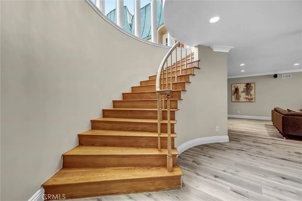 81 Royal Saint George Road Newport Beach, CA 92660