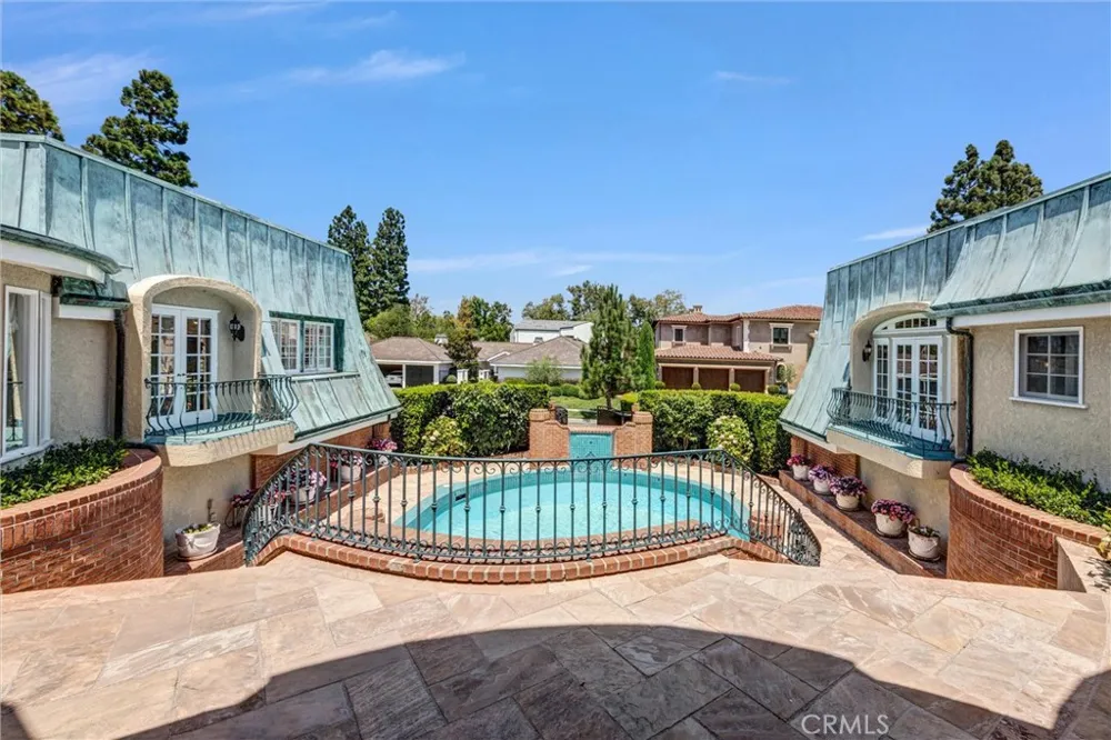 81 Royal Saint George Road Newport Beach, CA 92660