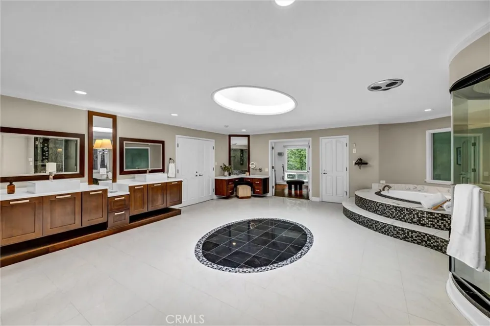 81 Royal Saint George Road Newport Beach, CA 92660