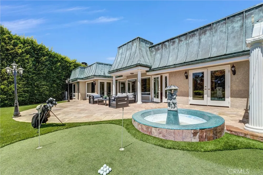 81 Royal Saint George Road Newport Beach, CA 92660